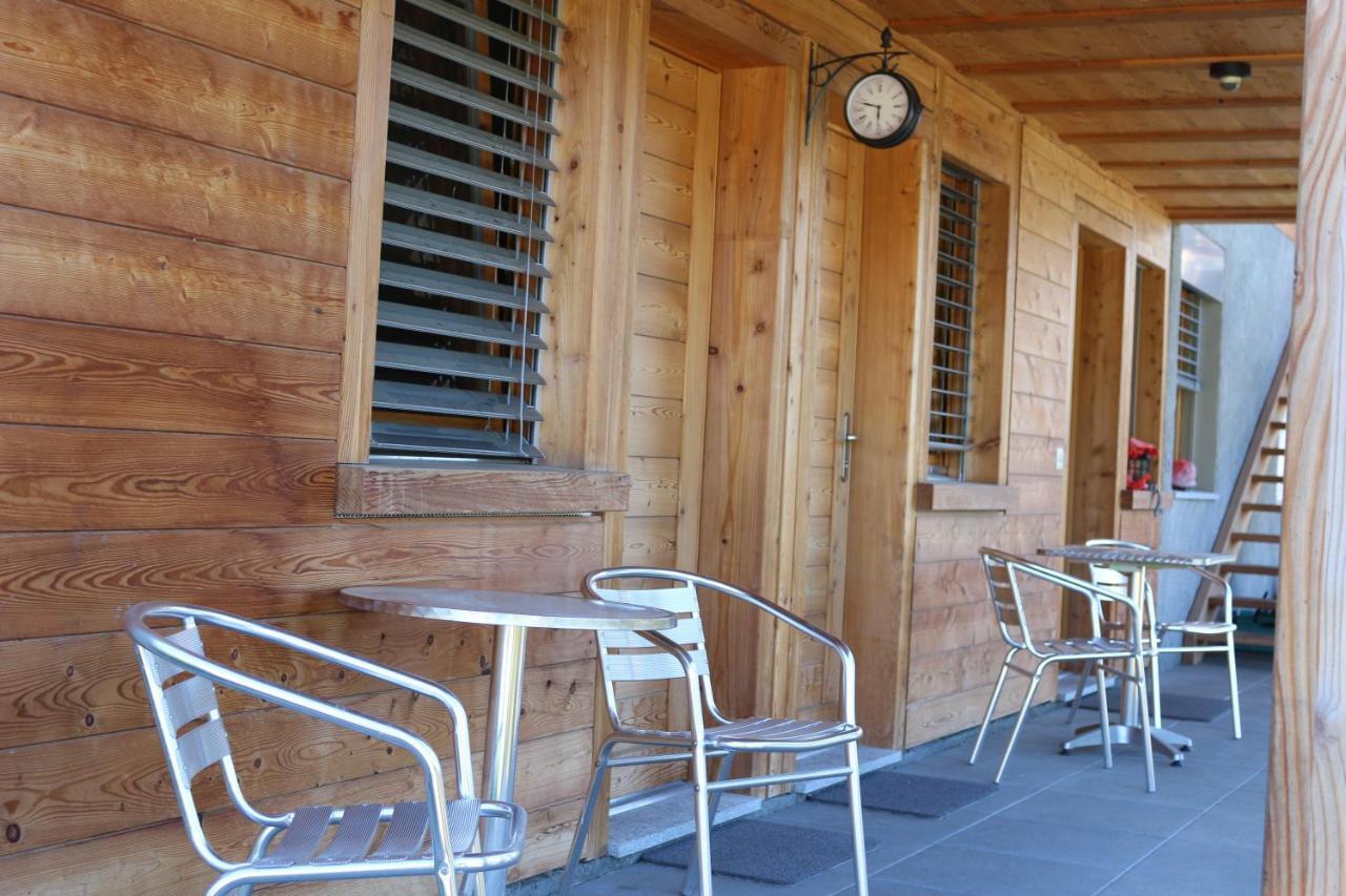 Chalais Chalet Tzarbonire Bed & Breakfast エクステリア 写真