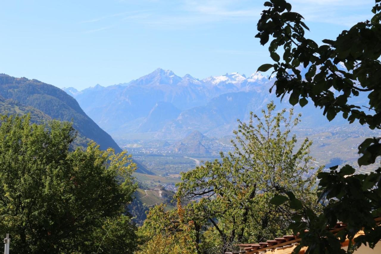 Chalais Chalet Tzarbonire Bed & Breakfast エクステリア 写真